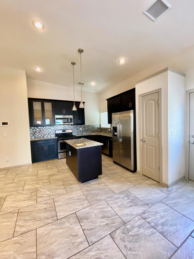 3329 Nevil Shed St, El Paso, TX 79938 - photo 7