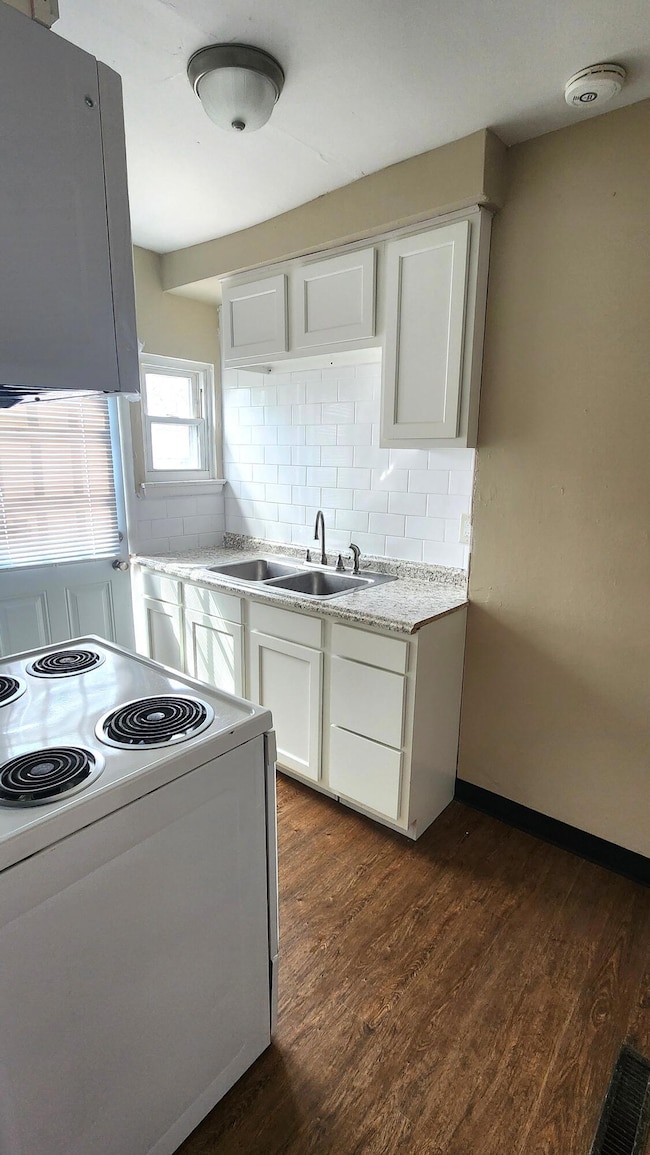 1023 Kitchen