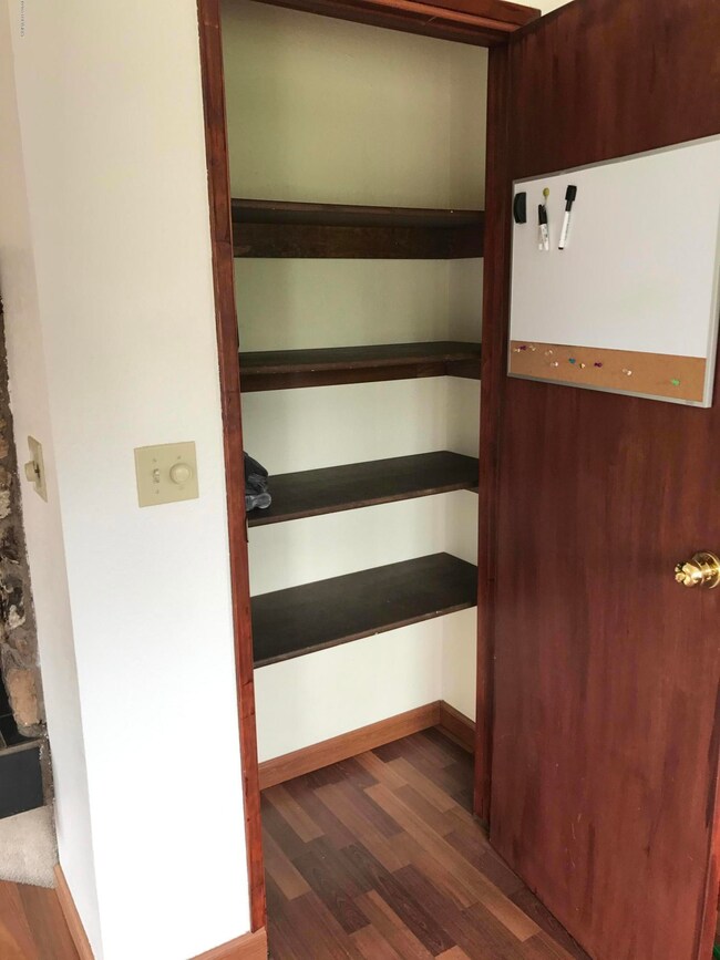 1913 Stonegate Cir unit 27, Anchorage, AK 99515 - photo 6