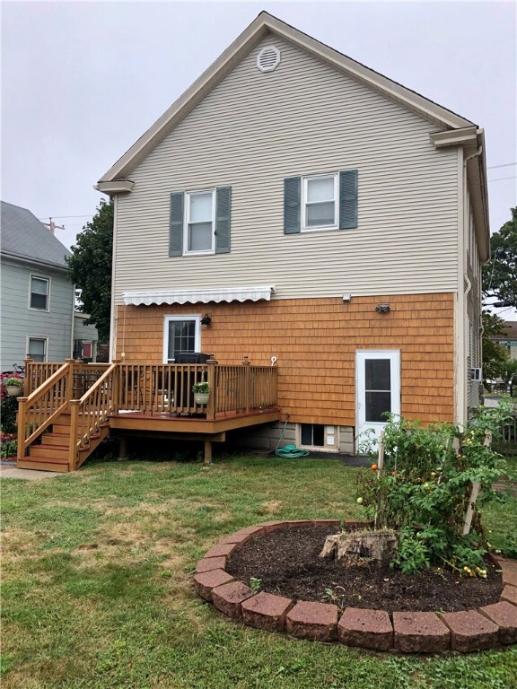 133 Robinson Ave, Pawtucket, RI 02861 - photo 6