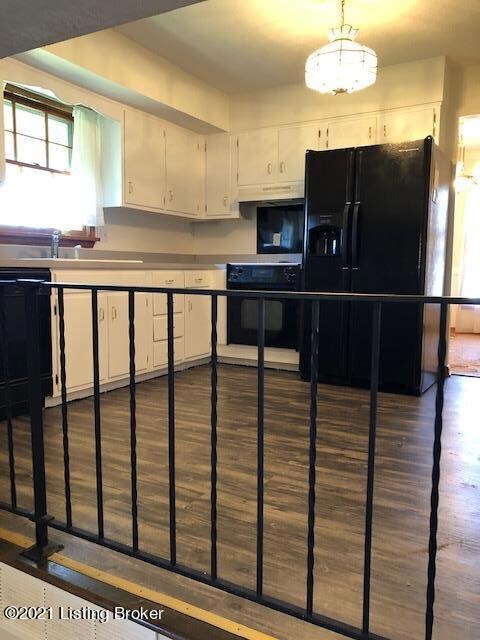 8312 Smyrna Pkwy, Louisville, KY 40228 - photo 3