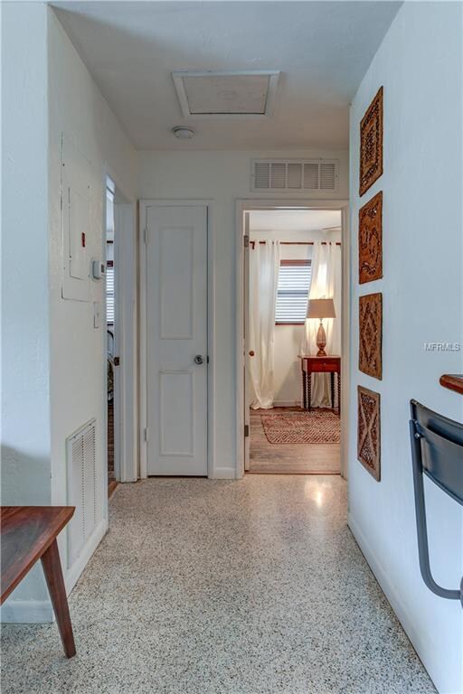 819 E 9th Ave, New Smyrna Beach, FL 32169 - photo 7