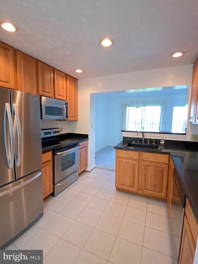 16454 Canvass Back Ct, King George, VA 22485 - photo 2