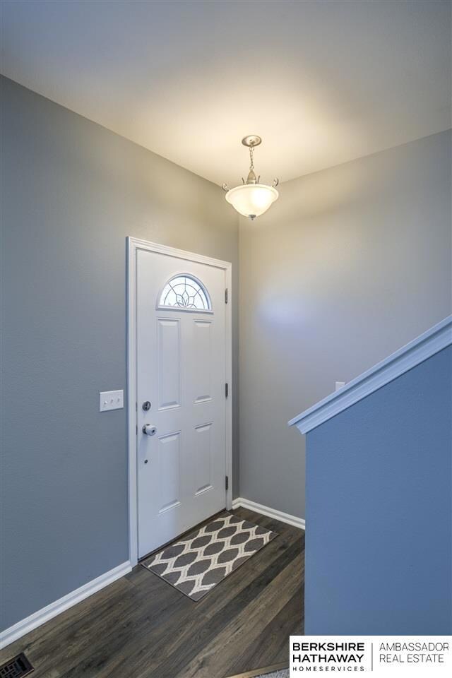 2311 Ridgeview Dr, Papillion, NE 68046 - photo 3
