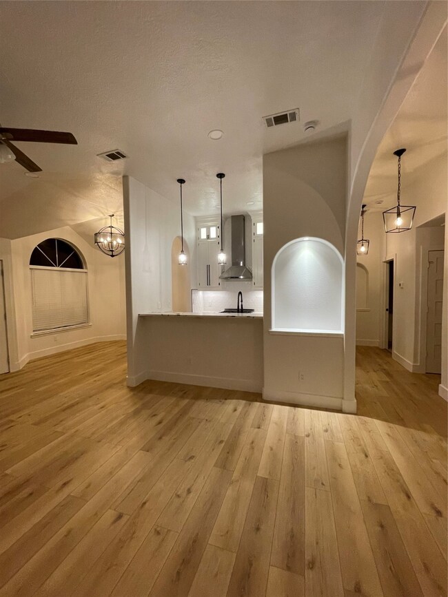 3802 Red Fir Dr, Houston, TX 77088 - photo 3