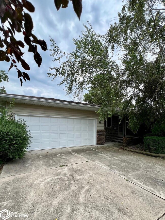 213 8th St SE, Clarion, IA 50525 - photo 6