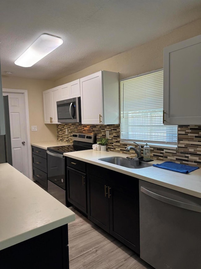 1604 SE Apache Ave, Stuart, FL 34994 - photo 6