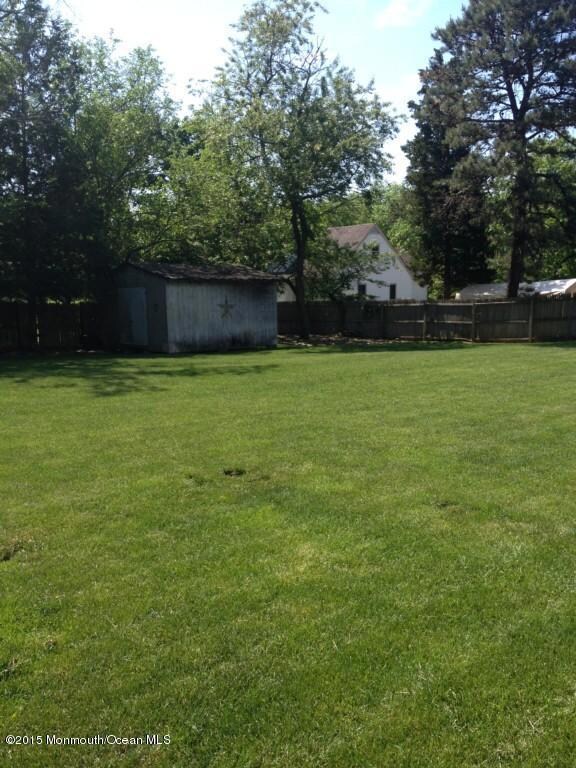 1802 Maplewood St, Toms River, NJ 08757 - photo 2