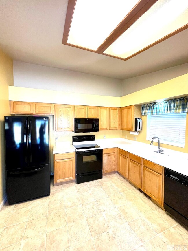 584 Keddie St, Fallon, NV 89406 - photo 4