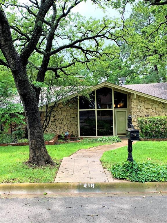 1418 Ridgecrest Cir, Denton, TX 76205 - photo 2