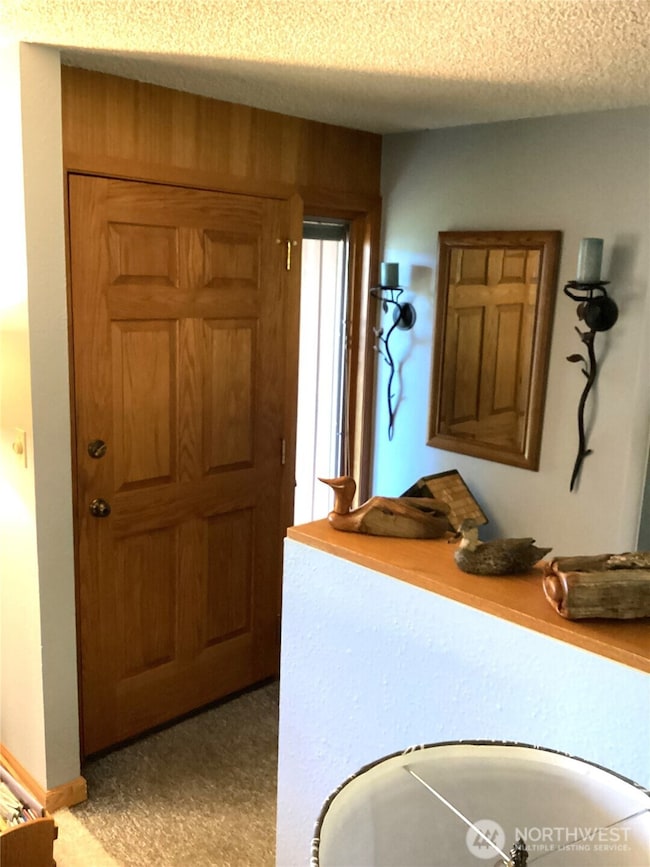 319 Oak St, Omak, WA 98841 - photo 4