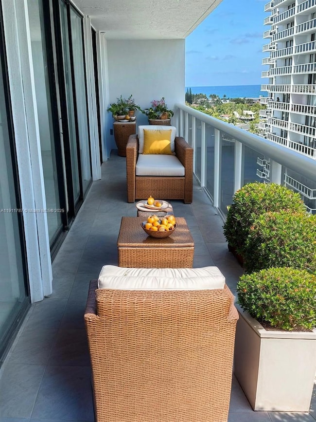 Waterview Condominium unit 1436, Miami, FL 33180 - photo 5