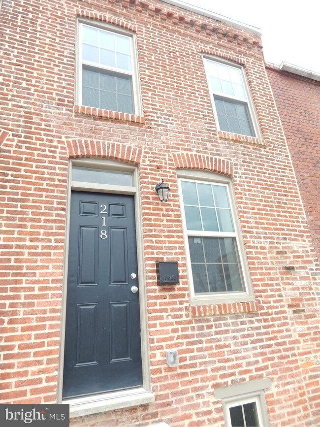 218 N Duncan St, Baltimore, MD 21231 - photo 2
