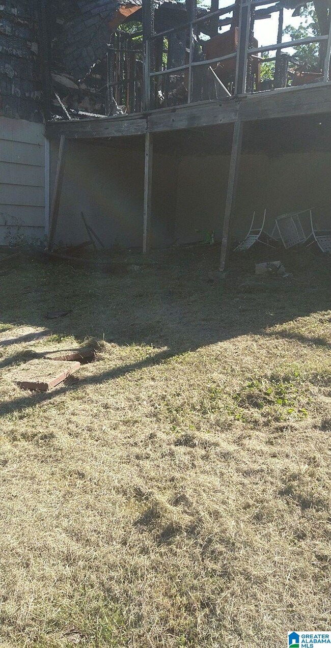 2805 9th St NE, Center Point, AL 35215 - photo 7