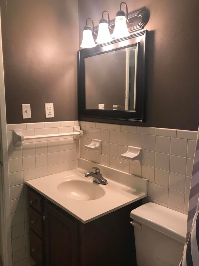 9301 Lantana Dr, Louisville, KY 40229 - photo 6