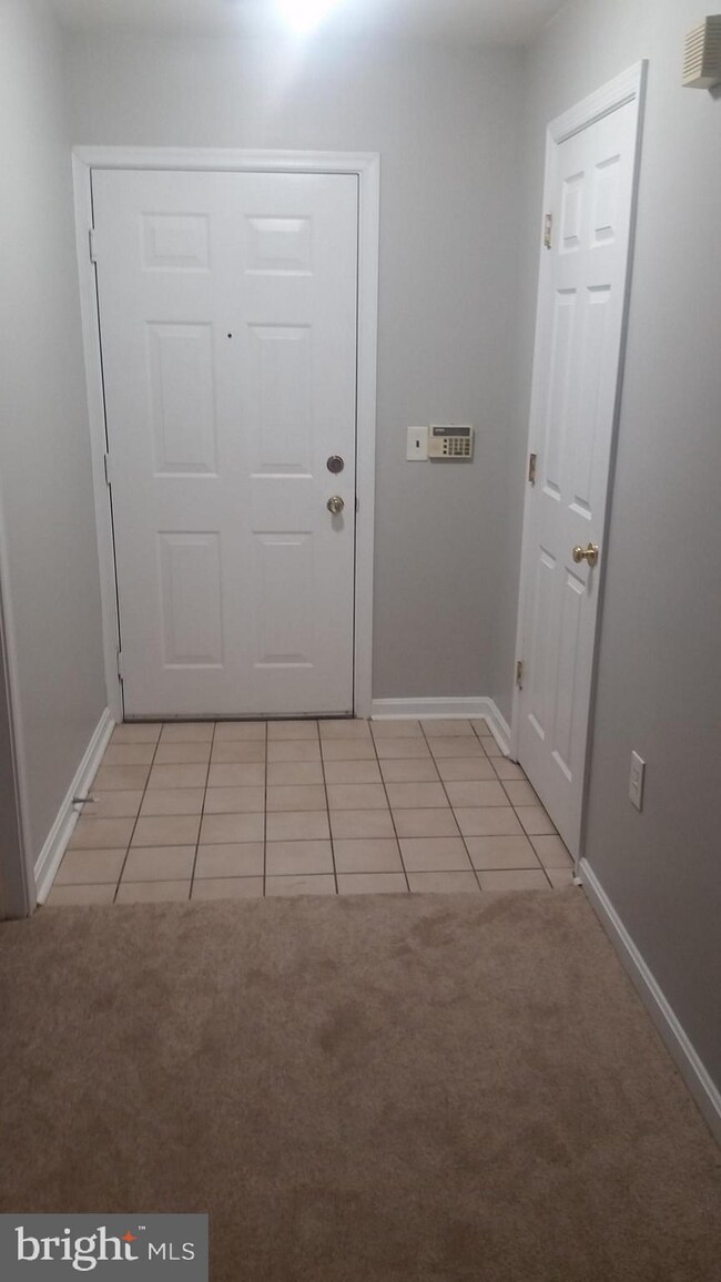 11804 Eton Manor Dr unit 103, Germantown, MD 20876 - photo 4