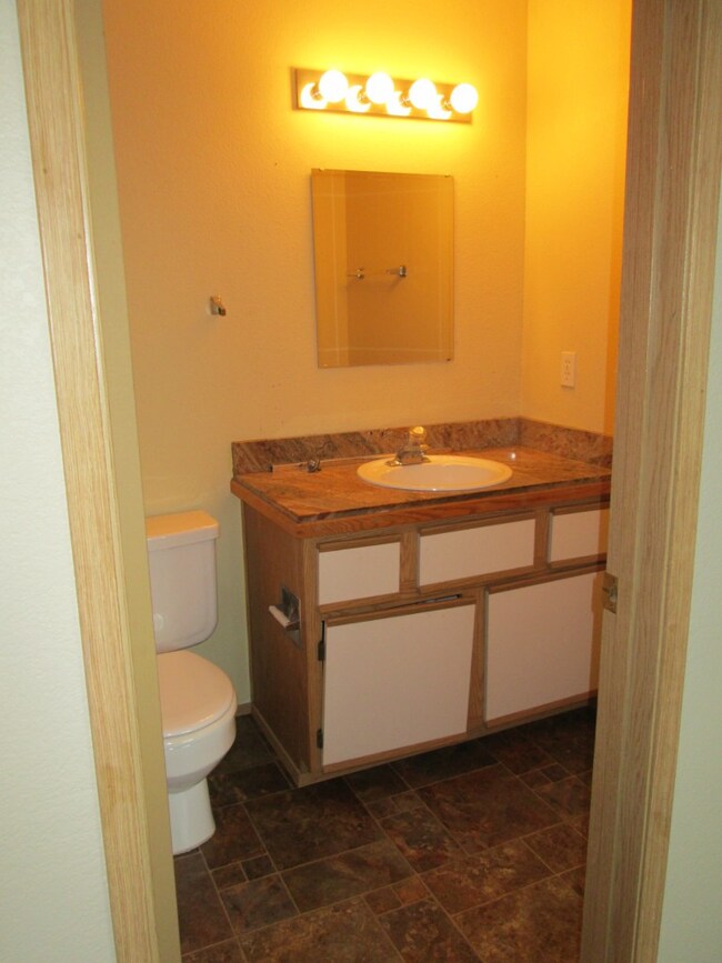 8332 Upper Ridge Rd unit A, Everett, WA 98203 - photo 3