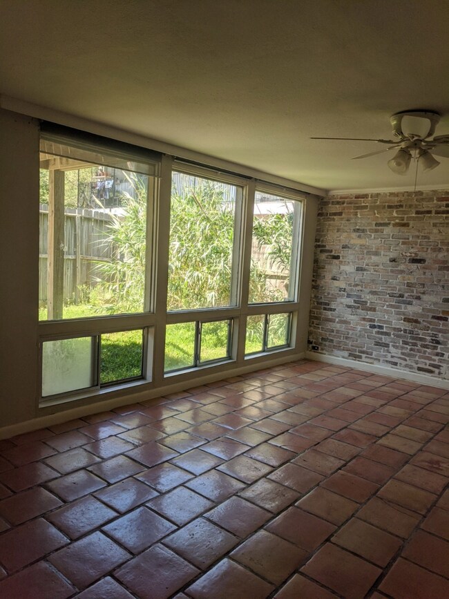 2513 Driscoll St unit 1, Houston, TX 77019 - photo 2