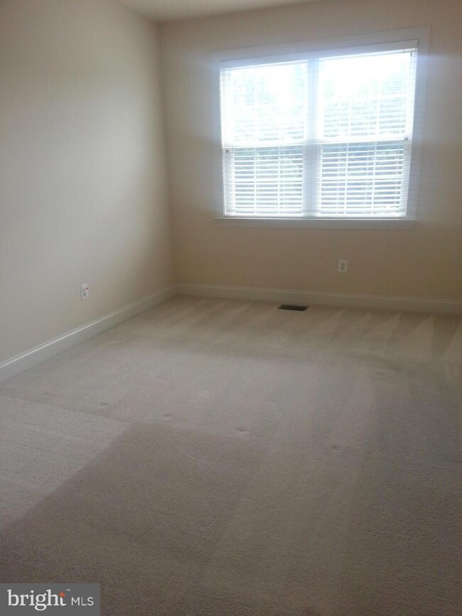 5104 Shamrocks Delight Dr unit 83B, Bowie, MD 20720 - photo 5