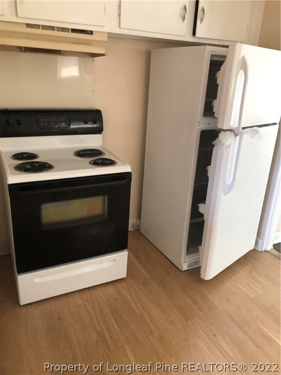 480 Mcbain Dr, Fayetteville, NC 28305 - photo 3