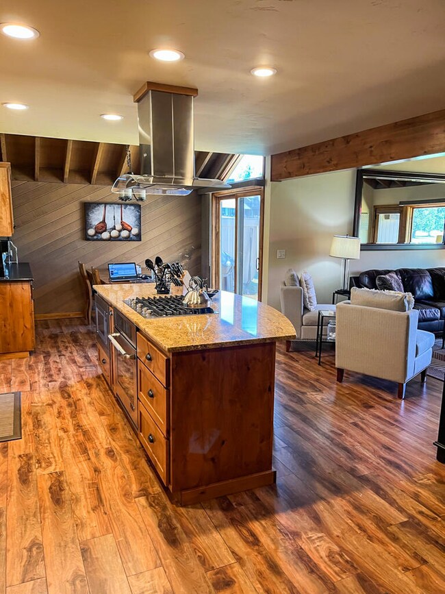 57232 Island Rd unit 32, Sunriver, OR 97707 - photo 5