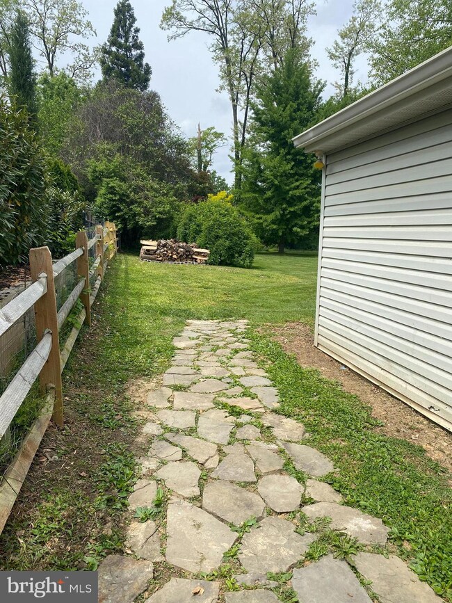 3911 Estel Rd, Fairfax, VA 22031 - photo 5