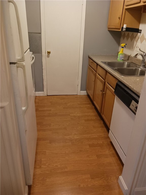 29 Woodbine St unit 6, Pawtucket, RI 02860 - photo 5