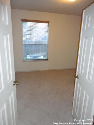 25602 Kicking Bird, San Antonio, TX 78261 - photo 4