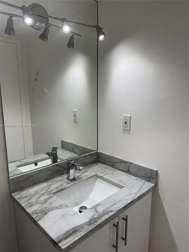 Plaza of the Americas unit 226, Sunny Isles Beach, FL 33160 - photo 5