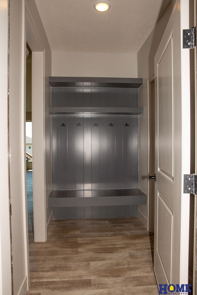 835 N 106th St, Lincoln, NE 68527 - photo 5