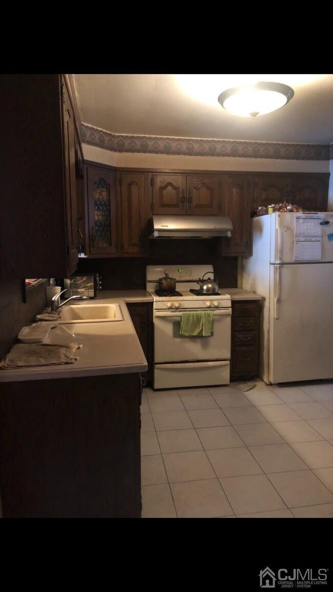 22 Stevens Rd, Edison, NJ 08817 - photo 6