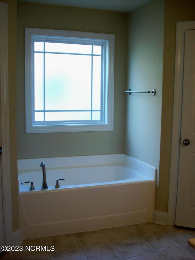 kestret bathtub