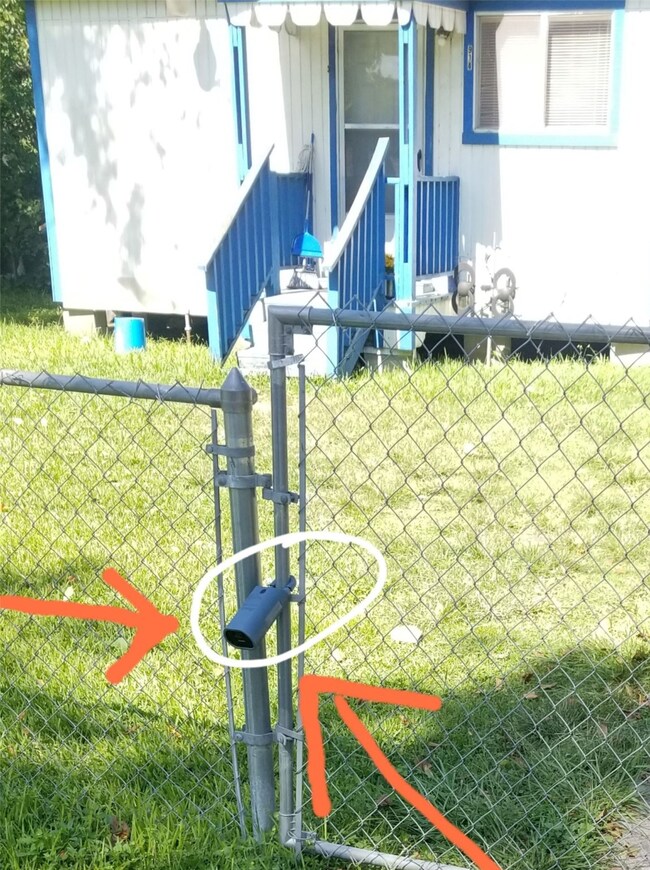 914 Ellington St, Houston, TX 77088 - photo 2