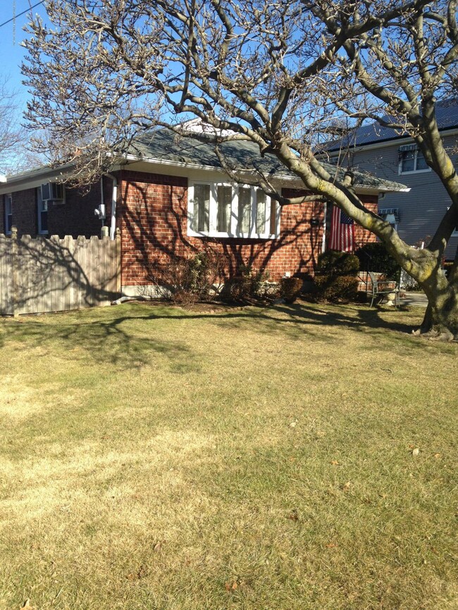 35 Ravenhurst Ave, Staten Island, NY 10310 - photo 4