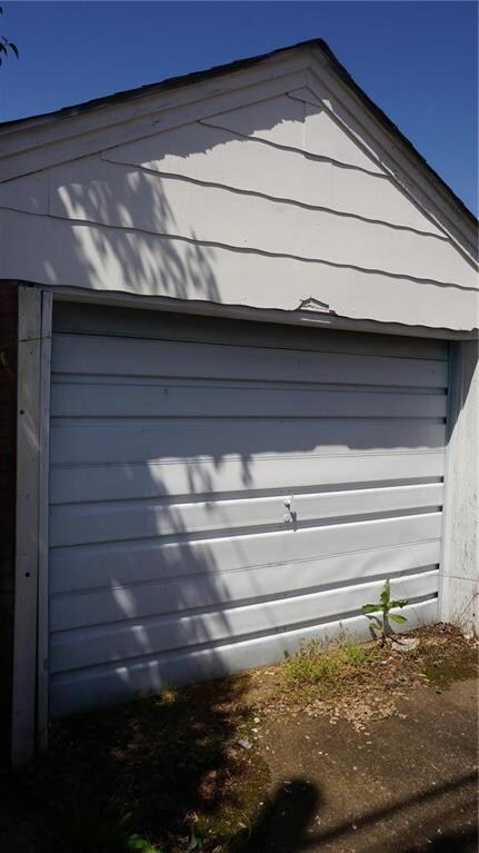 1125 S Lumber St, Allentown, PA 18103 - photo 3