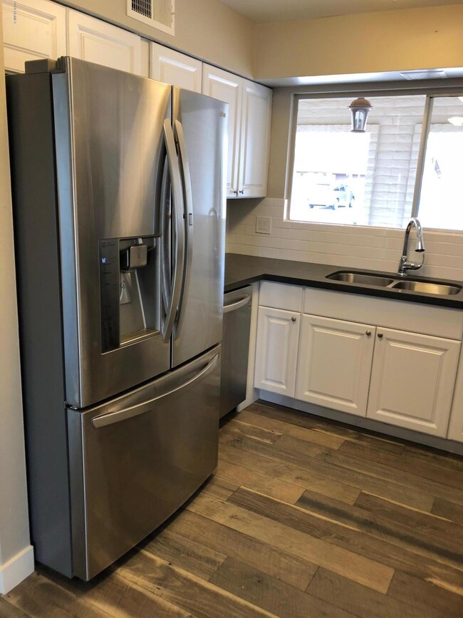 4016 W Caron St, Phoenix, AZ 85051 - photo 6