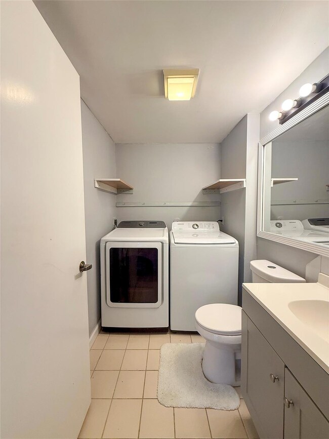 1945 Stratford Way, West Palm Beach, FL 33409 - photo 6