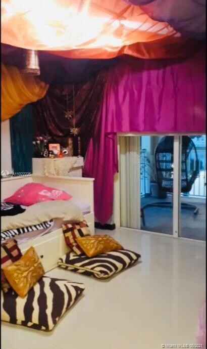 11091 NW 70th St, Doral, FL 33178 - photo 5