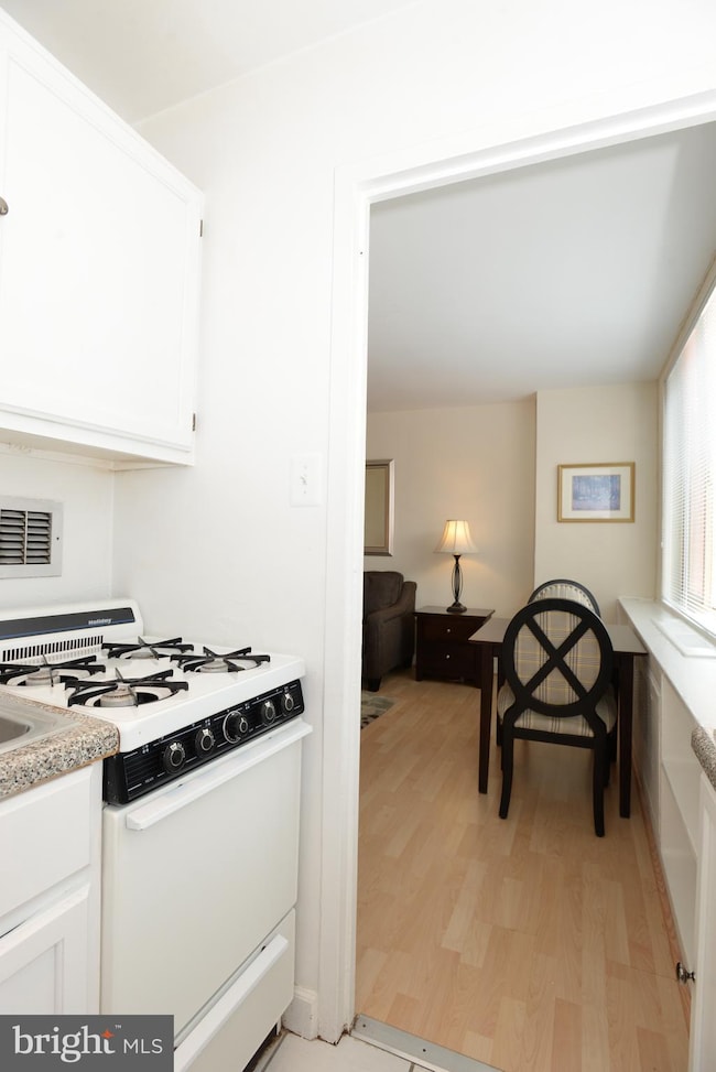 1121 Arlington Blvd unit 915, Arlington, VA 22209 - photo 7