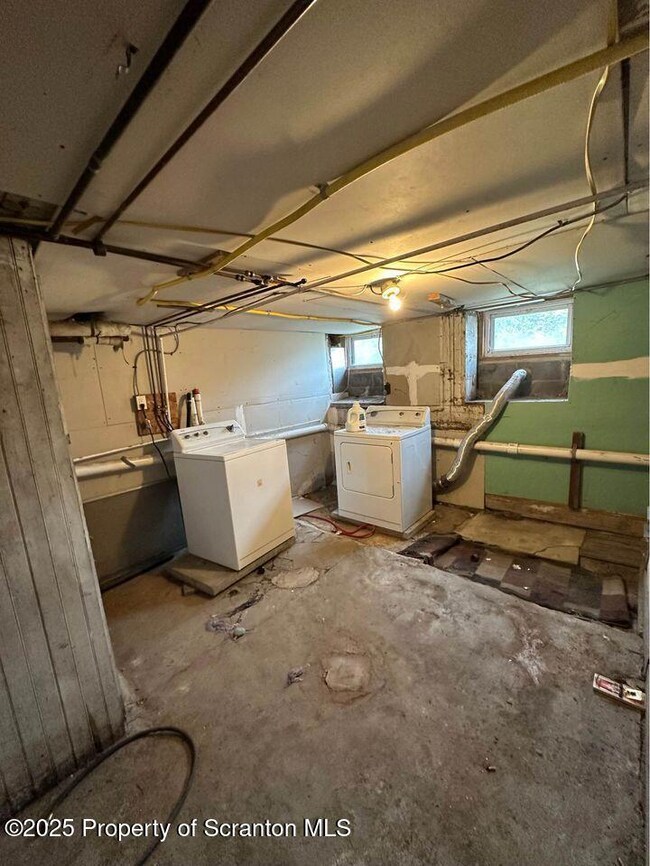 2089 N Main Ave, Scranton, PA 18508 - photo 3