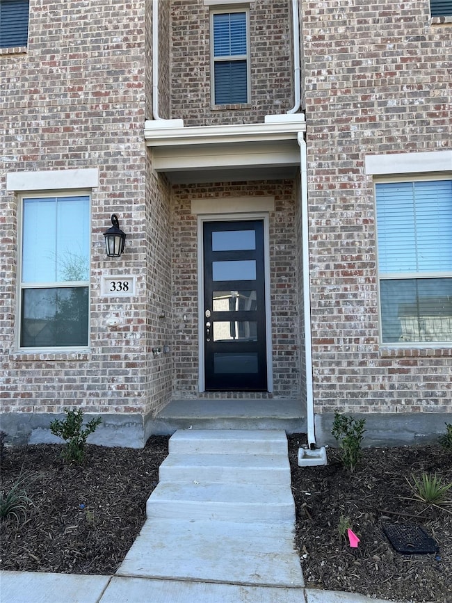 338 Almanor St, Lewisville, TX 75067 - photo 2