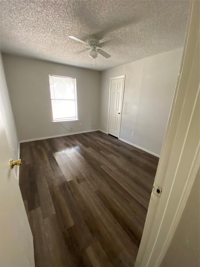 424 E Simonds