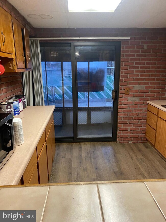 2756 Plum St, Philadelphia, PA 19137 - photo 3