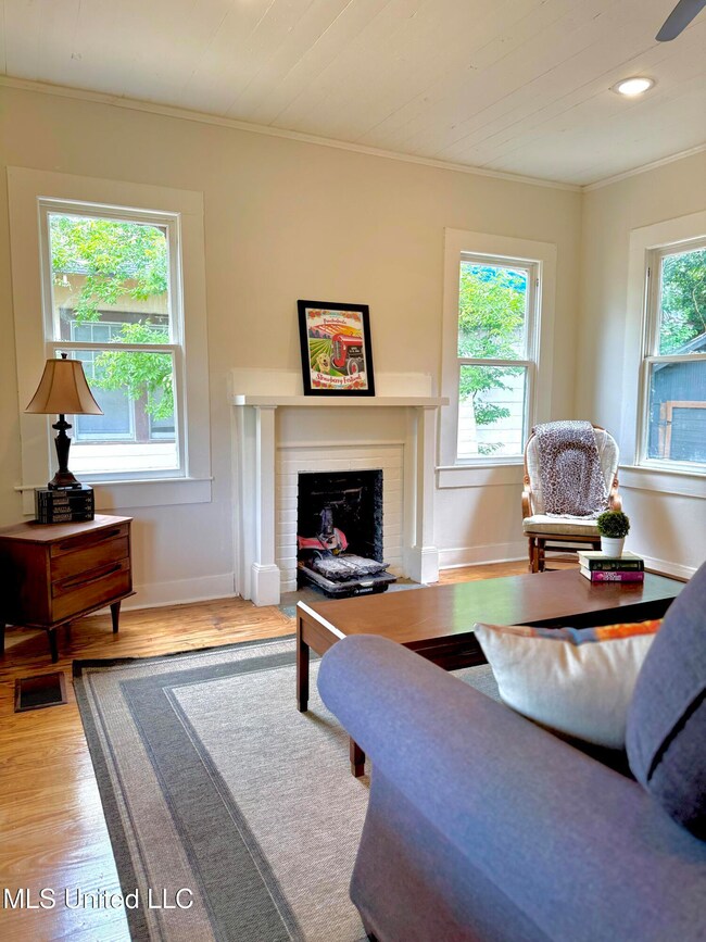 319 S 4th St, McComb, MS 39648 - photo 6