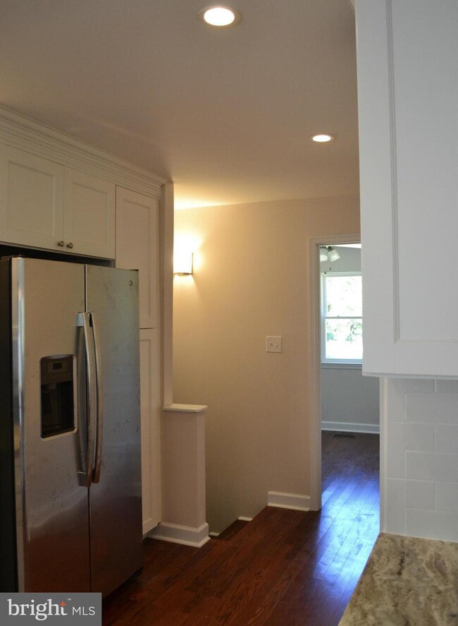 27899 Baptist Church Rd, Mechanicsville, MD 20659 - photo 4