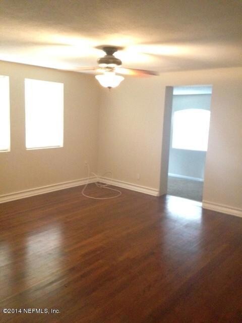 2803 Parr Ct E, Jacksonville, FL 32216 - photo 4