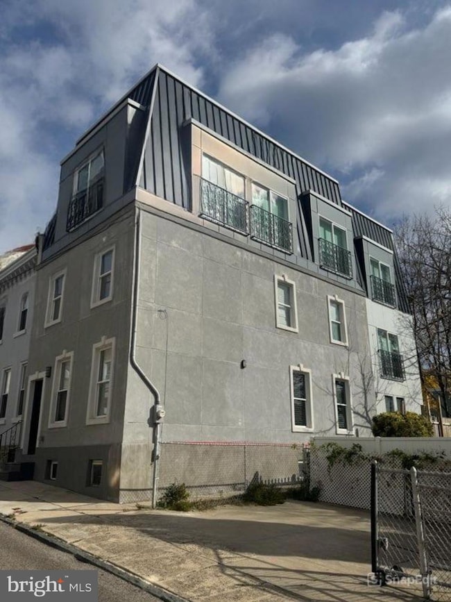 217 Grape St, Philadelphia, PA 19128 - photo 2