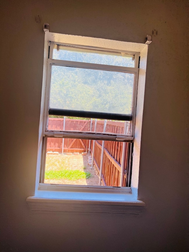 6320 Midway Rd unit B, Springtown, TX 76082 - photo 7