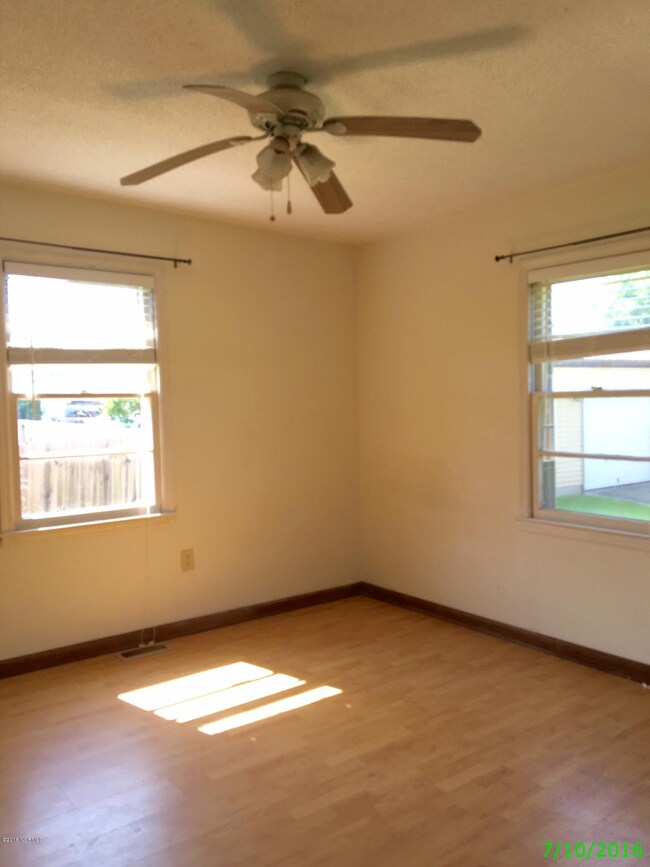 150 Sandy Dr, Jacksonville, NC 28546 - photo 3