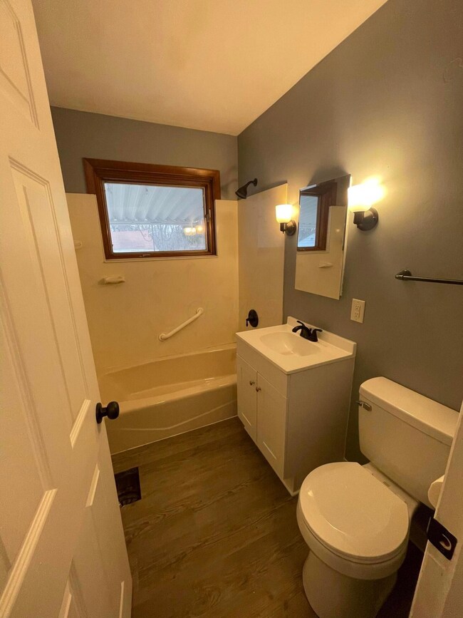 3828 Elbern Ave, Columbus, OH 43213 - photo 6